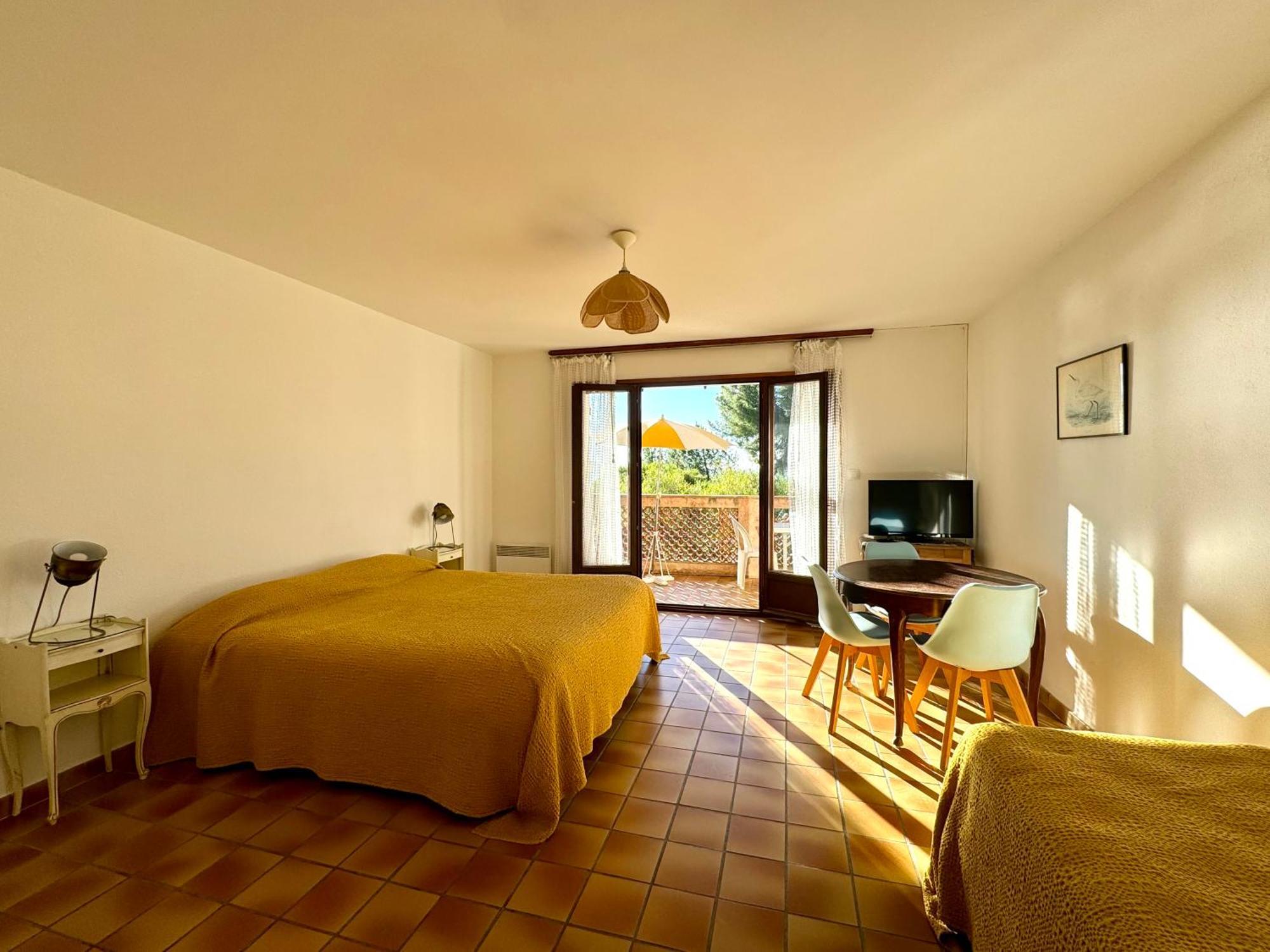 Parc Et Residence Le Provencal Hyeres Exterior photo